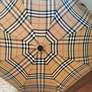 Burberry authentic compact umbrella